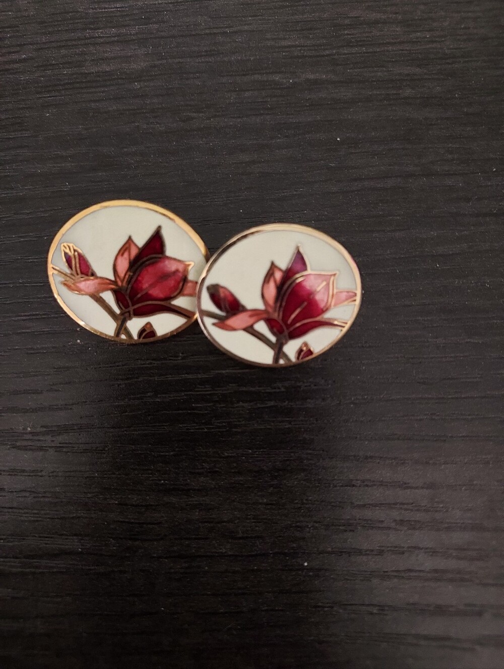 Vintage 80s Gold-Trim Floral Enamel Stud Earrings in Burgundy and White